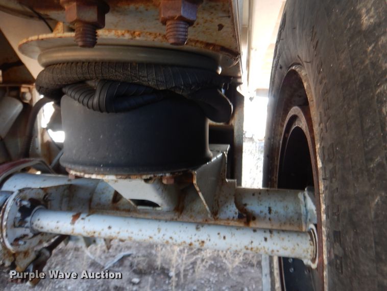 image for item DG5883 2000 Redwood silage trailer