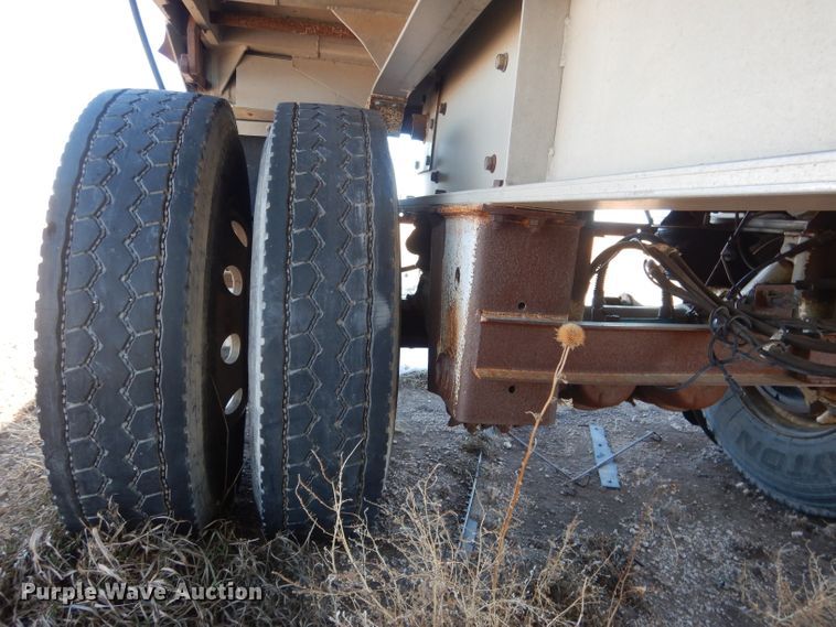 image for item DG5883 2000 Redwood silage trailer