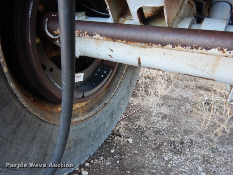 image for item DG5883 2000 Redwood silage trailer