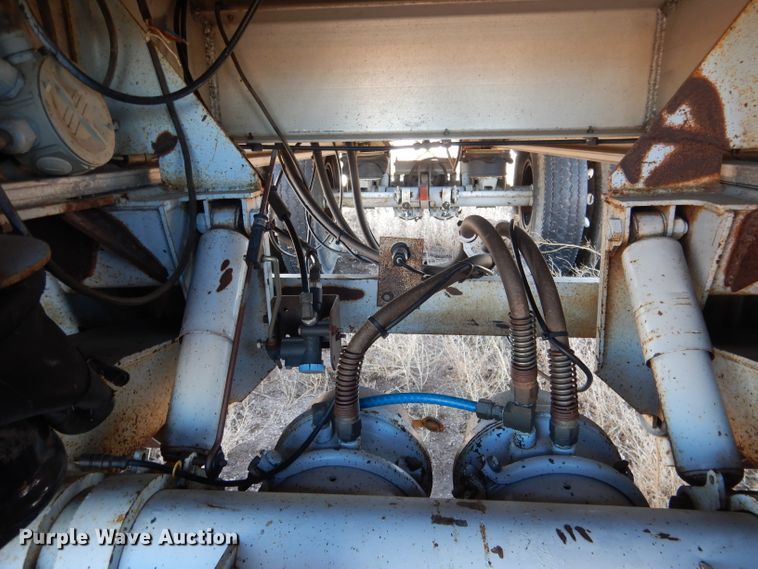 image for item DG5883 2000 Redwood silage trailer