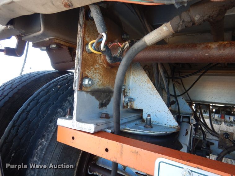 image for item DG5883 2000 Redwood silage trailer