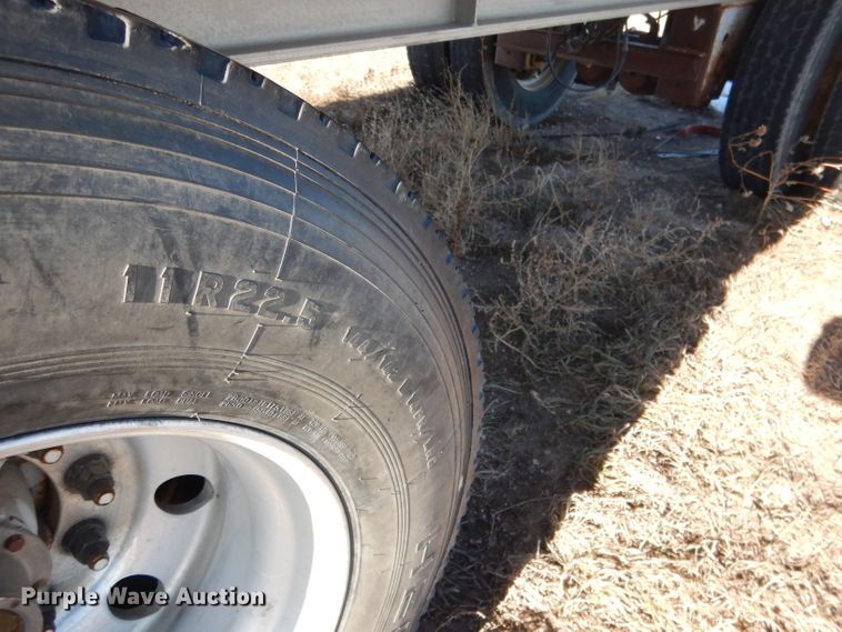 image for item DG5883 2000 Redwood silage trailer