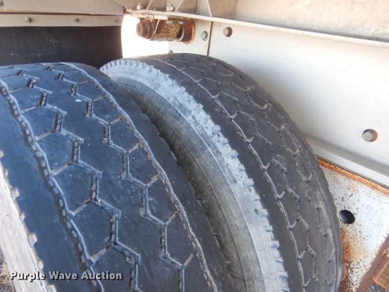 image for item DG5883 2000 Redwood silage trailer