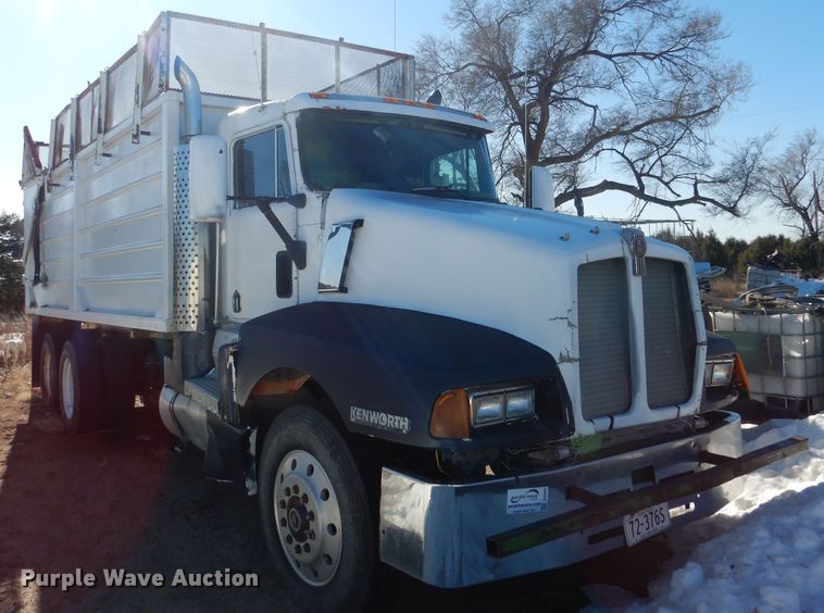 image for item DG5884 1993 Kenworth T600 grain truck