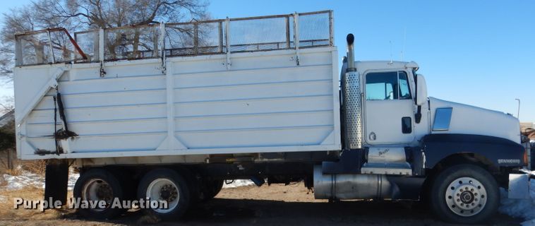 image for item DG5884 1993 Kenworth T600 grain truck