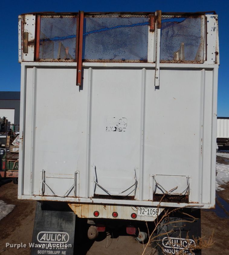 image for item DG5884 1993 Kenworth T600 grain truck