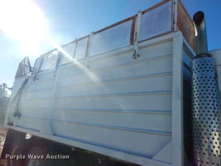 image for item DG5884 1993 Kenworth T600 grain truck