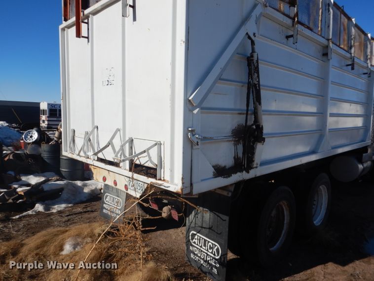 image for item DG5884 1993 Kenworth T600 grain truck