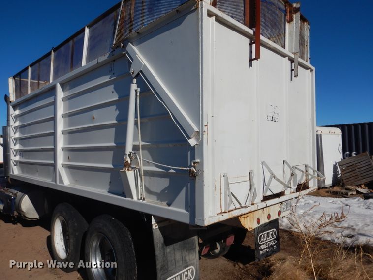 image for item DG5884 1993 Kenworth T600 grain truck