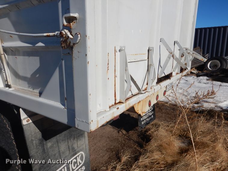 image for item DG5884 1993 Kenworth T600 grain truck