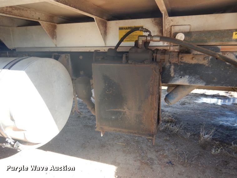 image for item DG5884 1993 Kenworth T600 grain truck