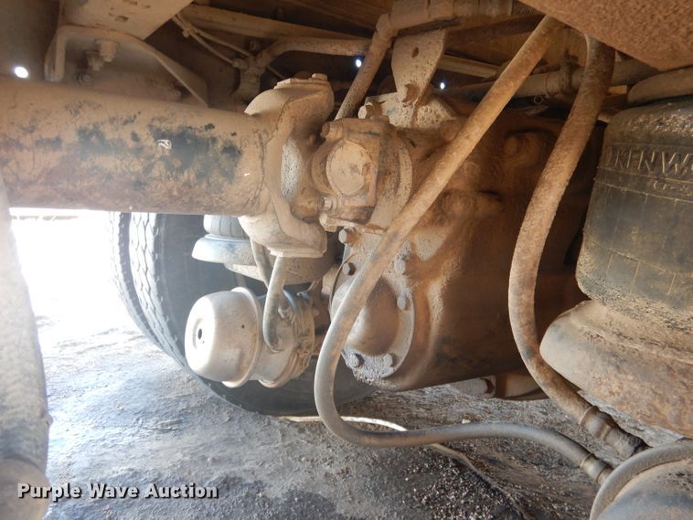 image for item DG5884 1993 Kenworth T600 grain truck