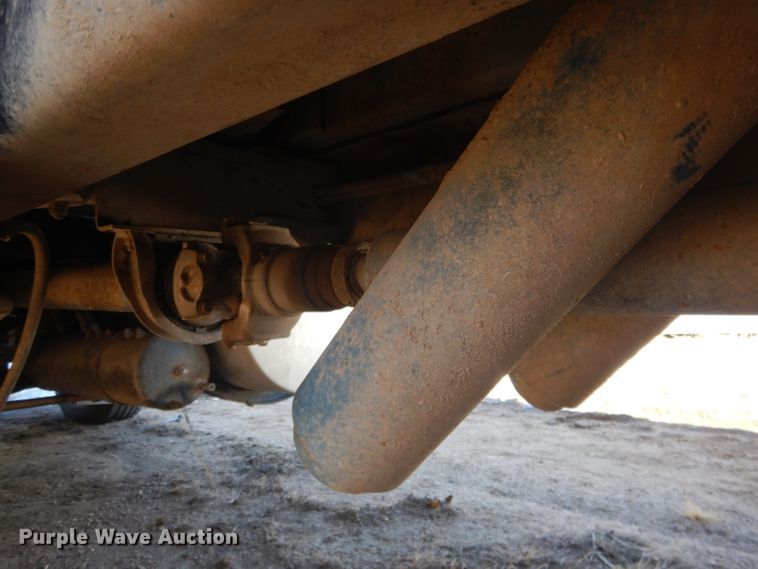 image for item DG5884 1993 Kenworth T600 grain truck