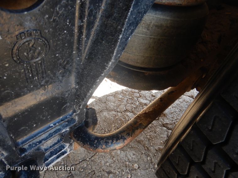 image for item DG5884 1993 Kenworth T600 grain truck