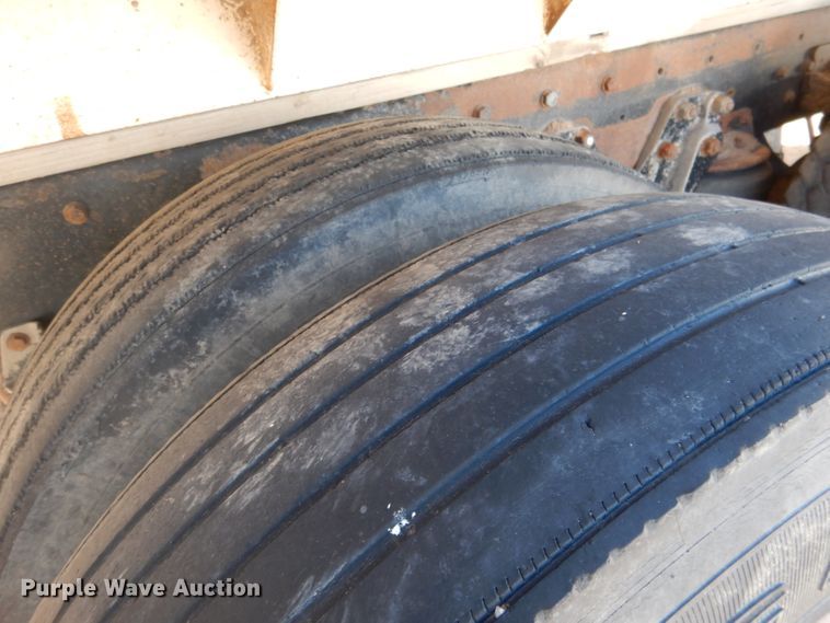 image for item DG5884 1993 Kenworth T600 grain truck