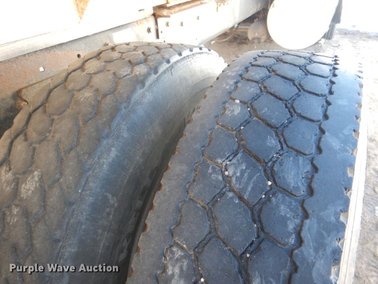 image for item DG5884 1993 Kenworth T600 grain truck