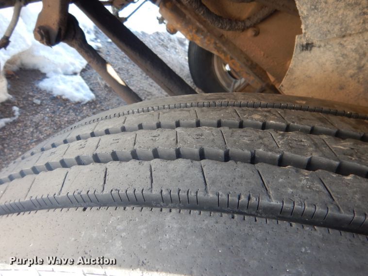 image for item DG5884 1993 Kenworth T600 grain truck