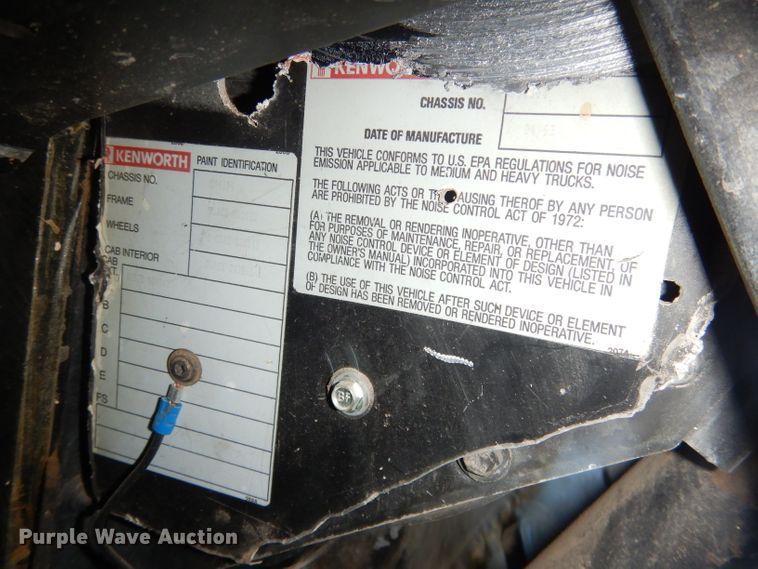 image for item DG5884 1993 Kenworth T600 grain truck