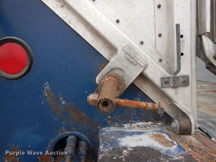 image for item DH5294 2004 Western silage trailer