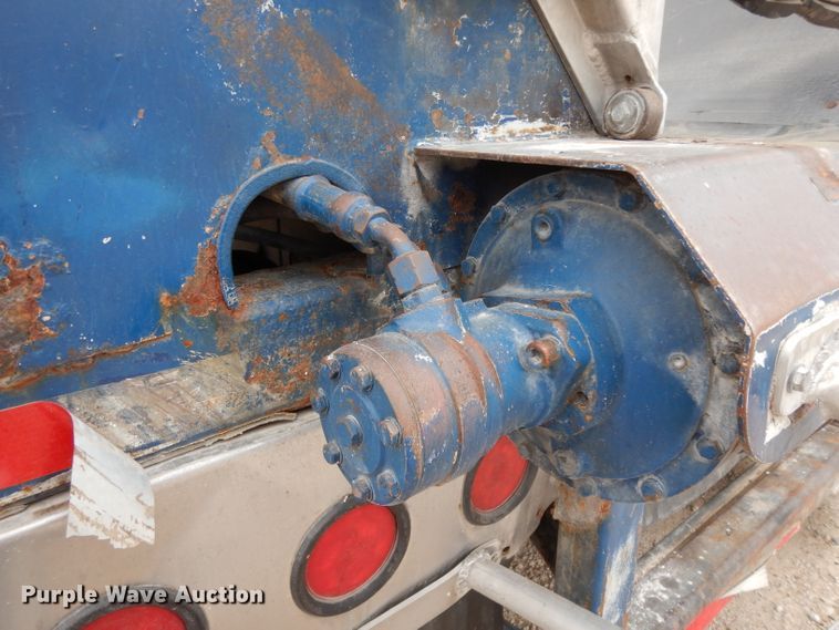 image for item DH5294 2004 Western silage trailer