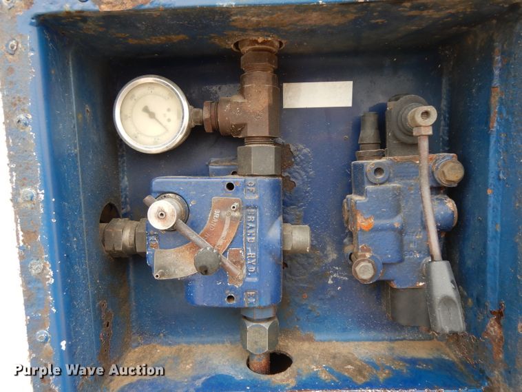 image for item DH5294 2004 Western silage trailer