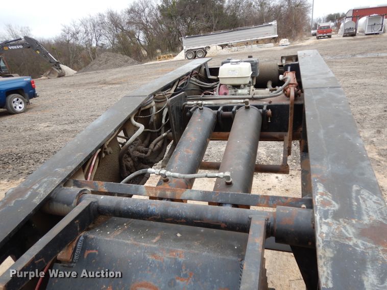 image for item DH5295 2004 Witzco Challenger lowboy equipment trailer