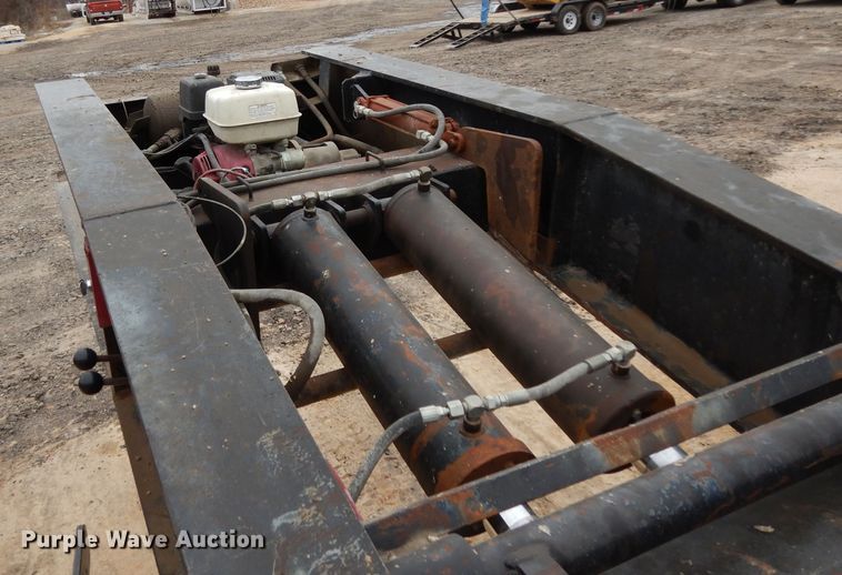 image for item DH5295 2004 Witzco Challenger lowboy equipment trailer