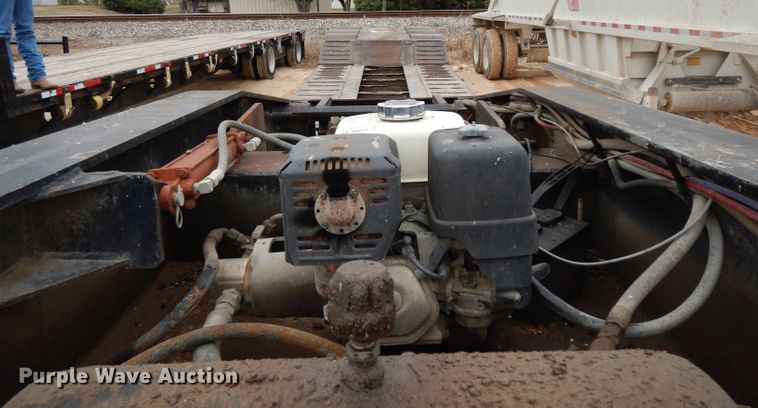 image for item DH5295 2004 Witzco Challenger lowboy equipment trailer