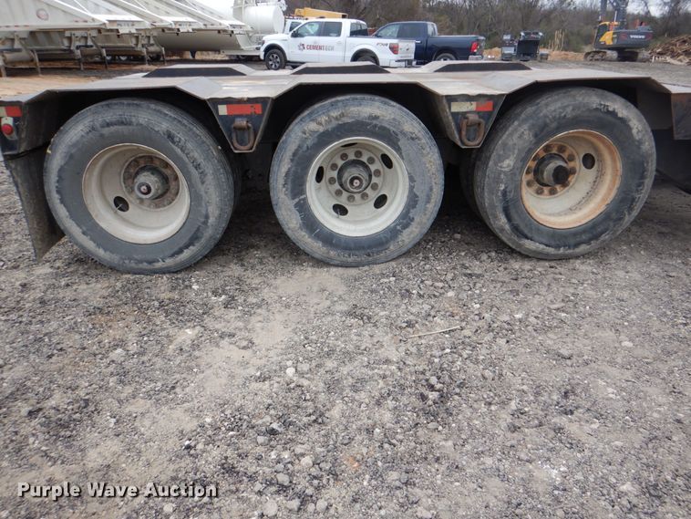 image for item DH5295 2004 Witzco Challenger lowboy equipment trailer