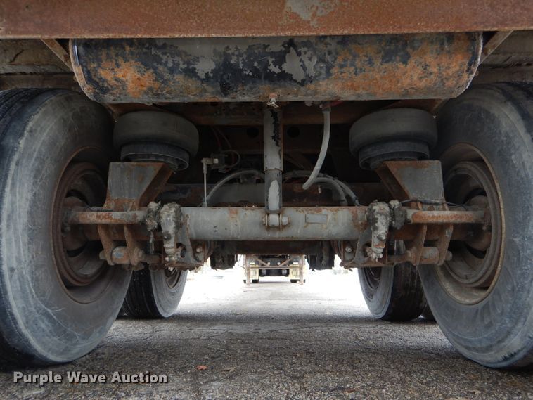 image for item DH6874 2005 Wabash dry van trailer