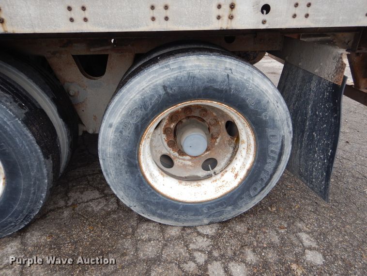 image for item DH6874 2005 Wabash dry van trailer