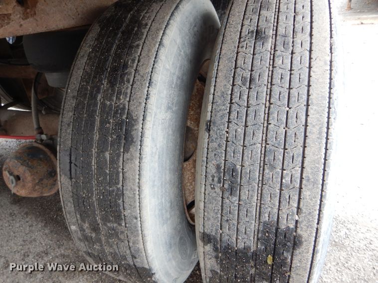 image for item DH6875 2005 Wabash dry van trailer