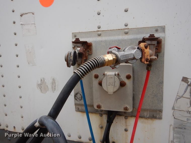 image for item DH6876 2005 Wabash dry van trailer