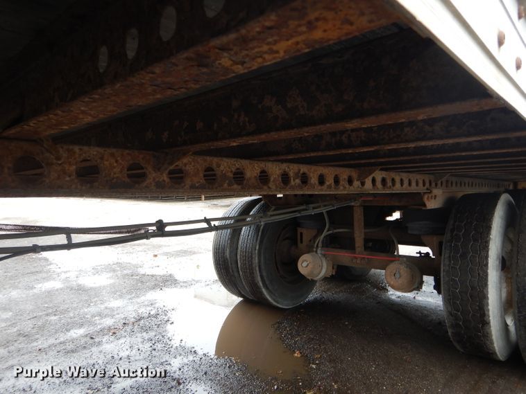 image for item DH6876 2005 Wabash dry van trailer