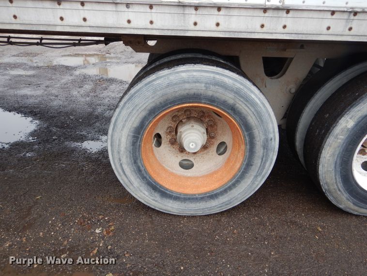 image for item DH6877 2005 Wabash dry van trailer