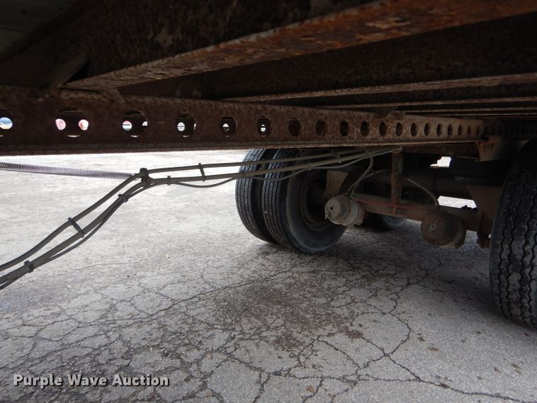 image for item DH6880 2005 Wabash dry van trailer