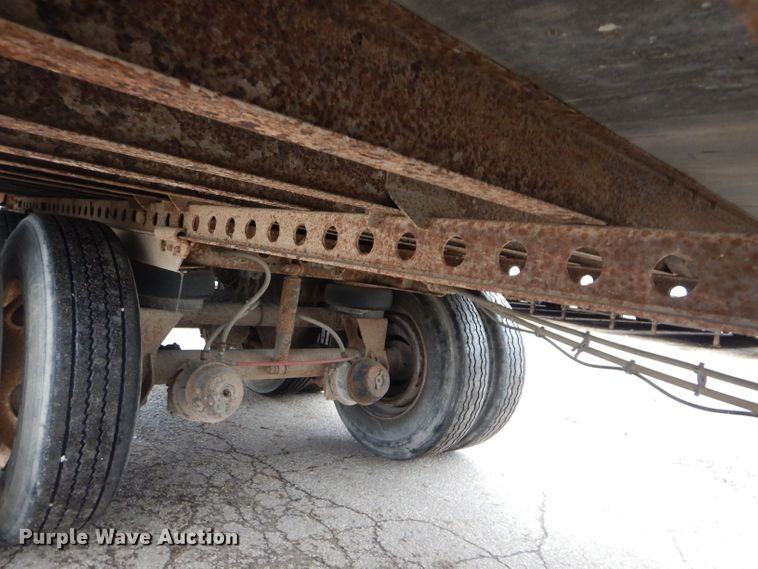 image for item DH6880 2005 Wabash dry van trailer