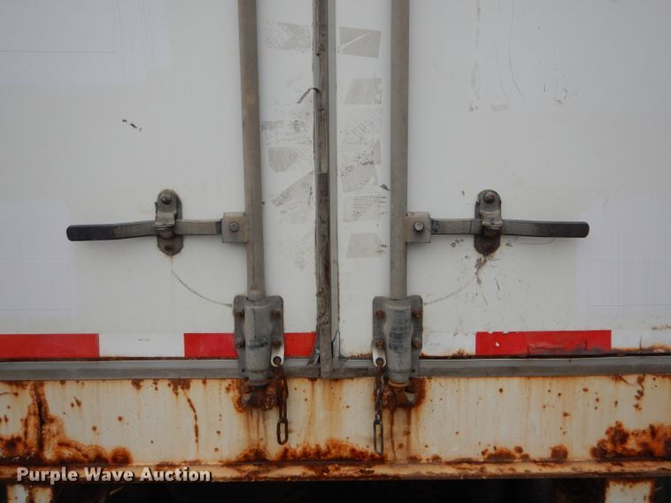 image for item DH6880 2005 Wabash dry van trailer