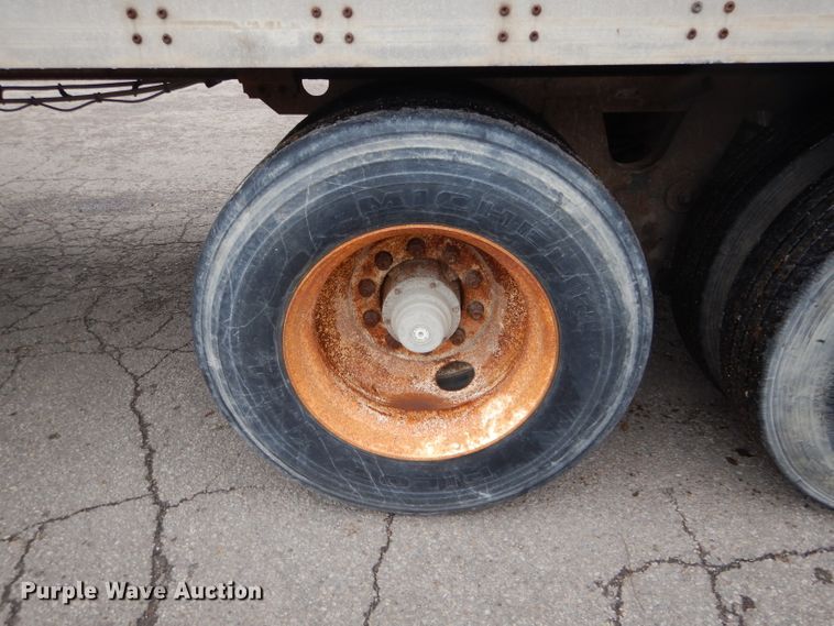 image for item DH6880 2005 Wabash dry van trailer