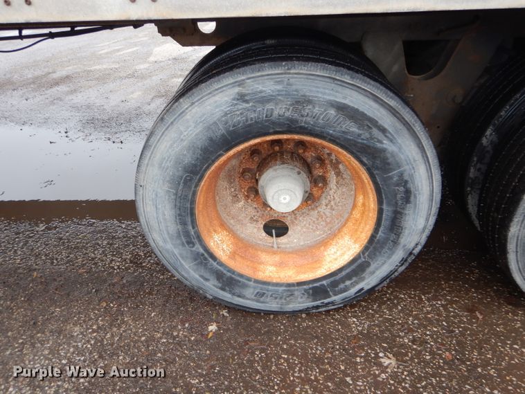 image for item DH6882 2006 Wabash dry van trailer