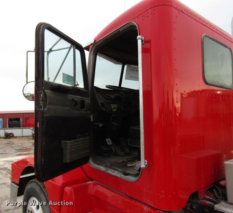 image for item DH8302 1996 Peterbilt 377 semi truck