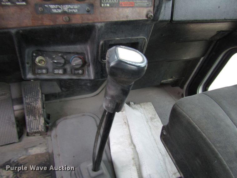 image for item DH8302 1996 Peterbilt 377 semi truck