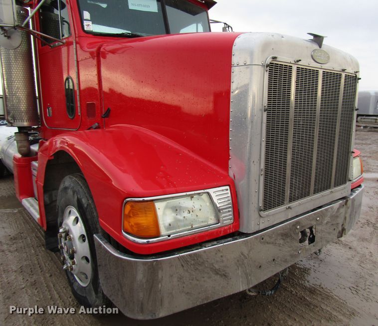 image for item DH8302 1996 Peterbilt 377 semi truck