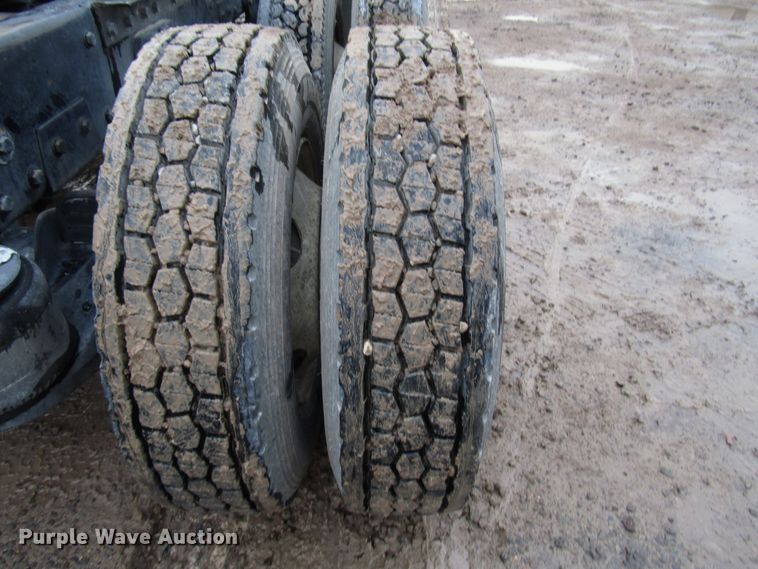 image for item DH8302 1996 Peterbilt 377 semi truck