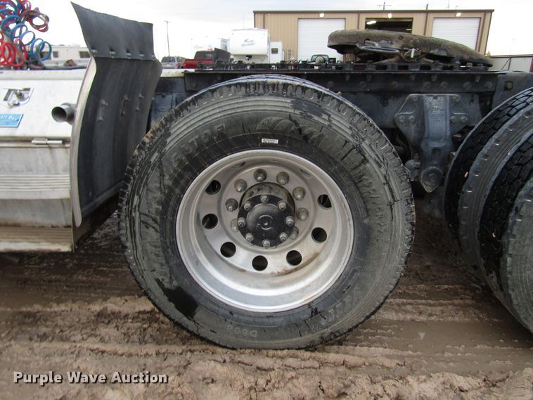 image for item DH8302 1996 Peterbilt 377 semi truck