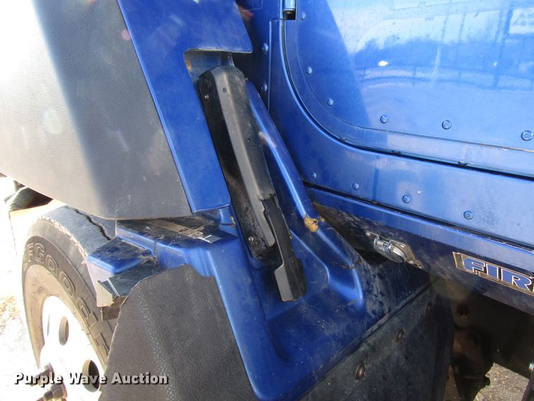 image for item DH8310 2015 International CT660S semi truck