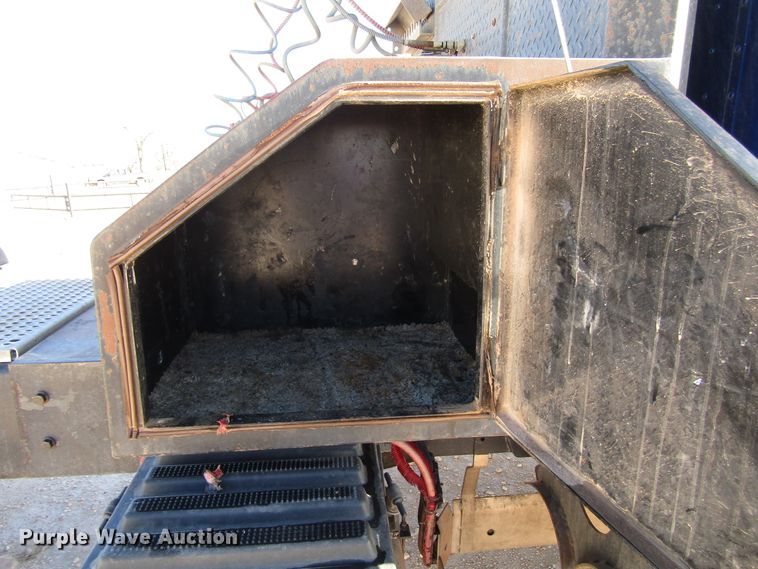 image for item DH8310 2015 International CT660S semi truck