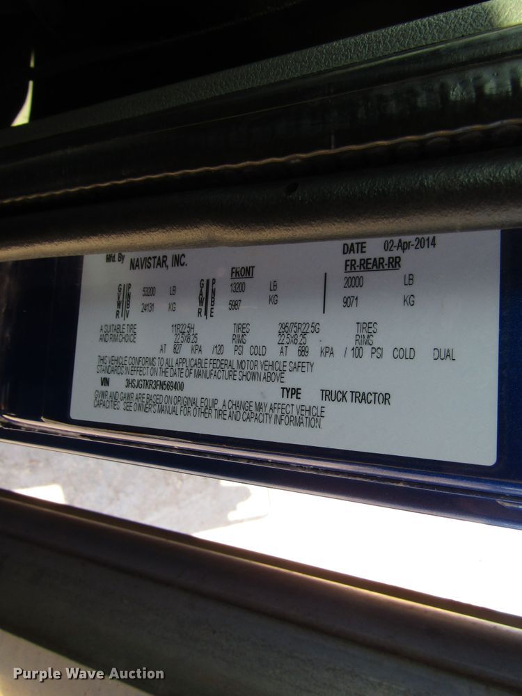 image for item DH8310 2015 International CT660S semi truck