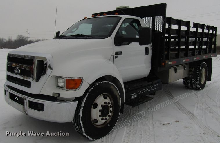image for item DH8323 2013 Ford F650 Super Duty flatbed truck