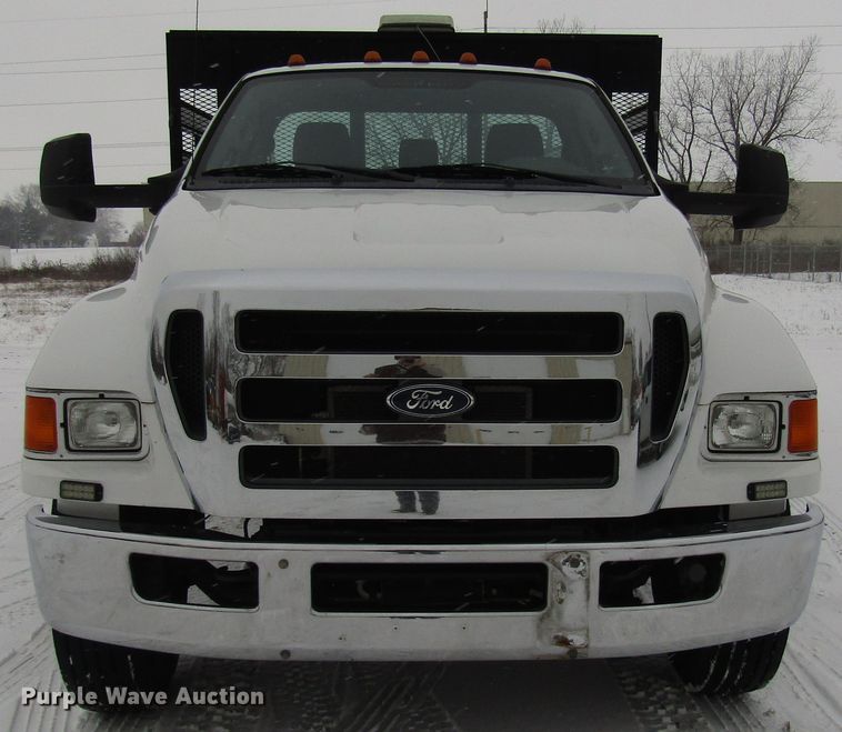 image for item DH8323 2013 Ford F650 Super Duty flatbed truck